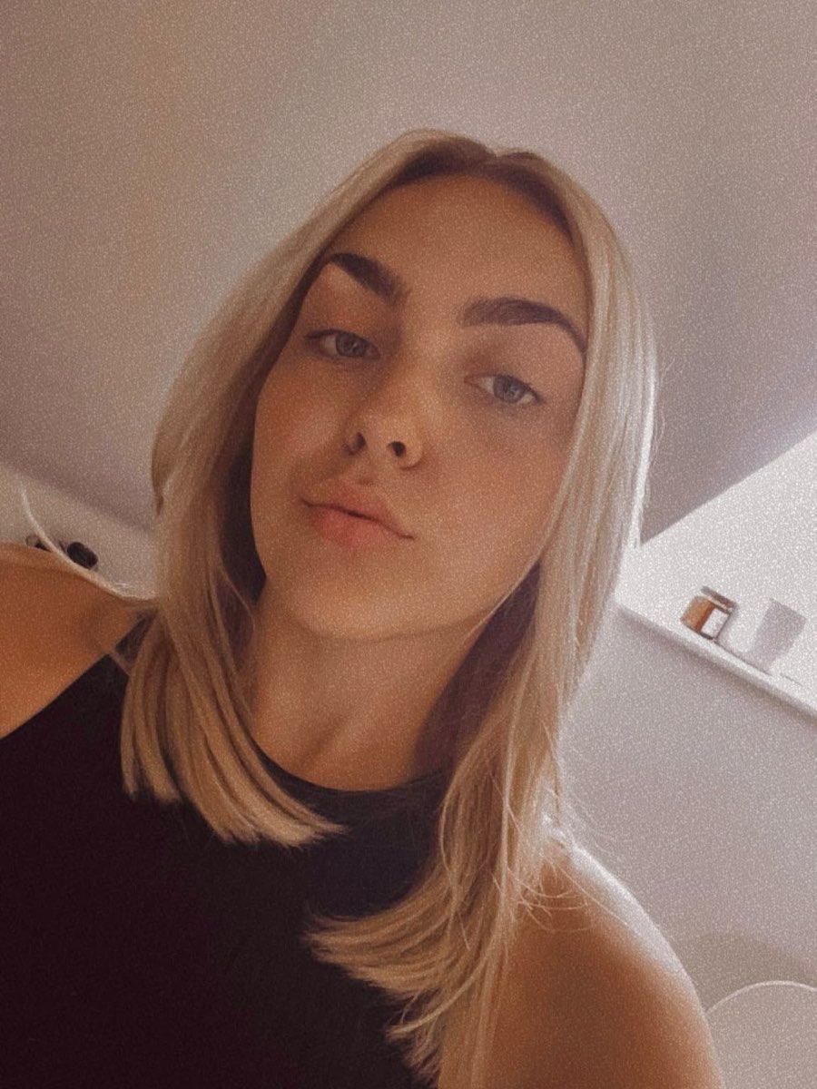 Hannah, occasion stylist at Salon 64 Dereham